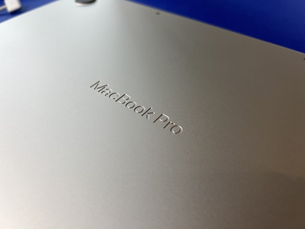 MacBook Pro 14 M1 Pro logo