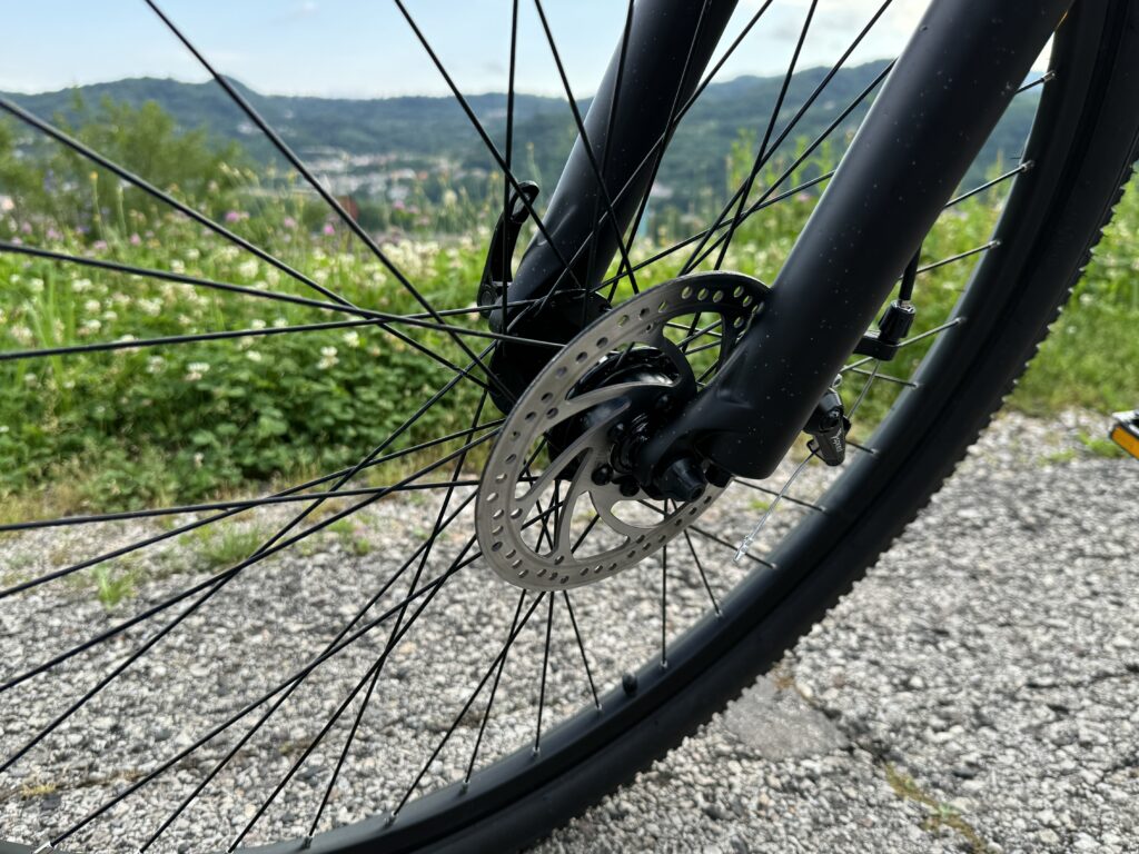 Recensione Duotts C29 bici elettrica - disco anteriore