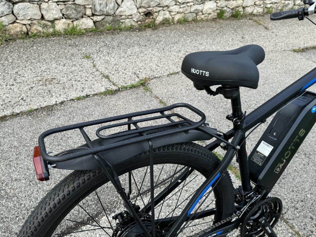 Recensione Duotts C29 bici elettrica - portapacchi