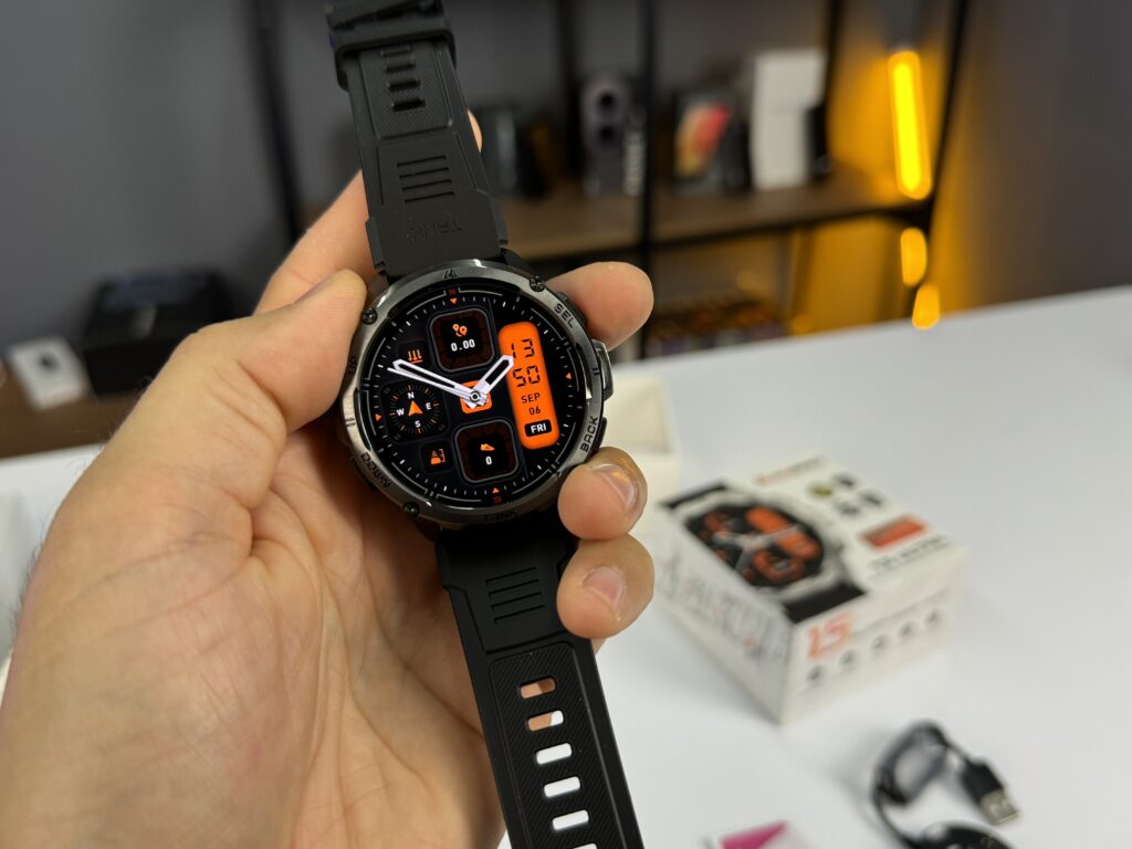 Kospet Tank T3 Ultra - smartwatch rugged economico - display