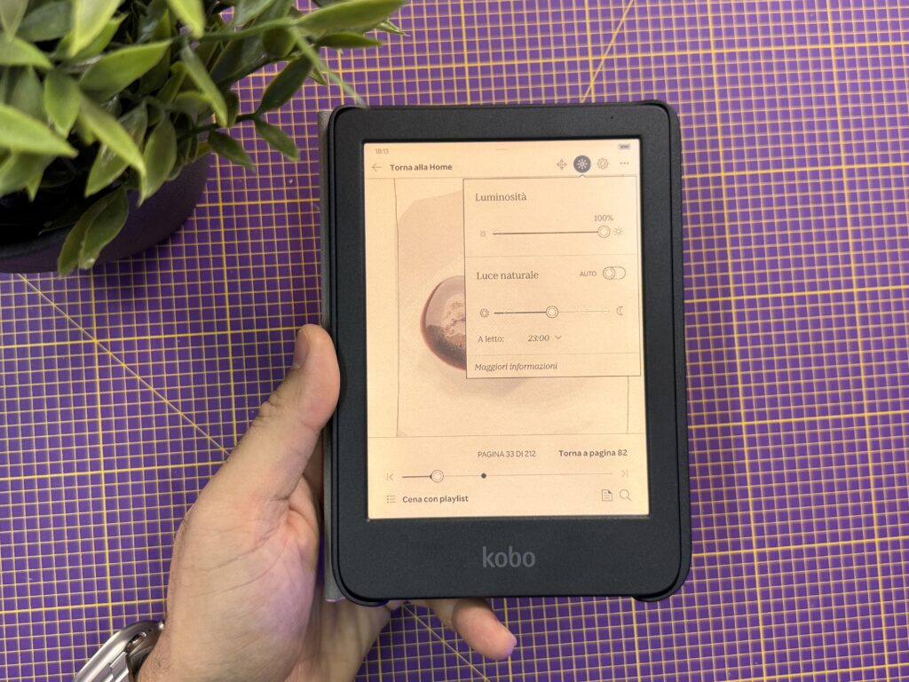 recensione kobo clara colour - ebook reader a colori - impostazioni luminosità display