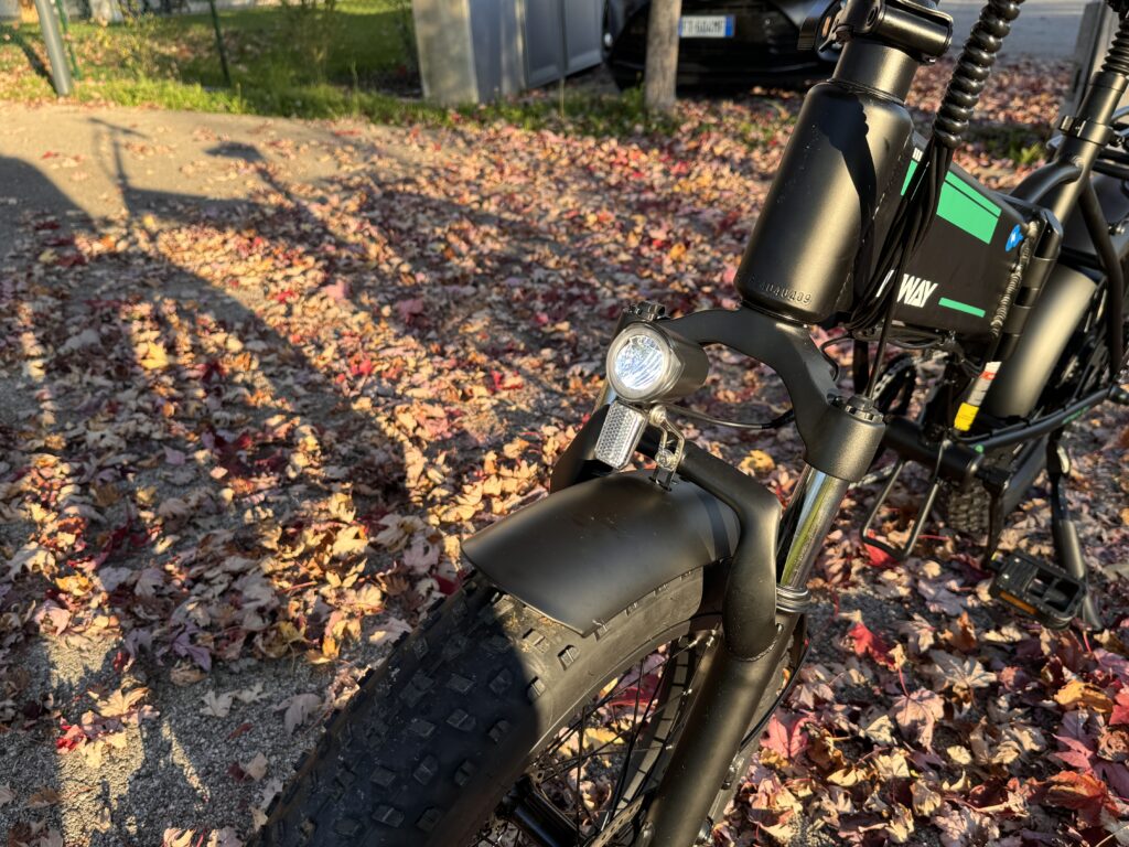 Hitway BK10S - fat bike elettrica pieghevole - lice frontale