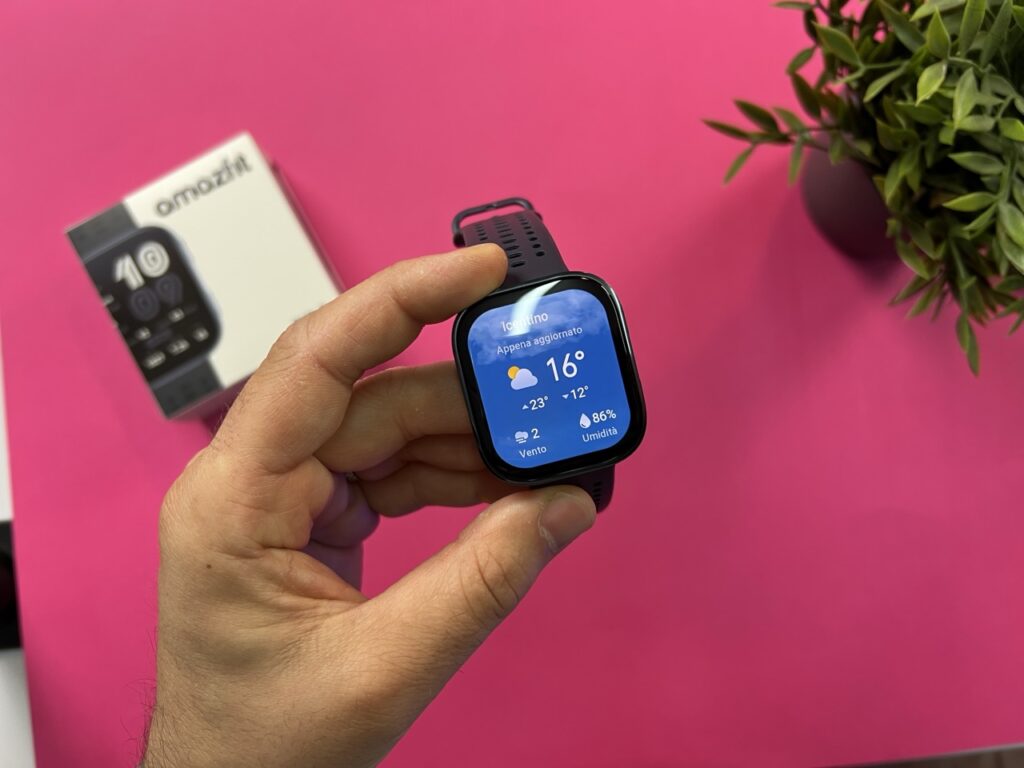 recensione amazfit bip 6 - cornici display - dimensioni grandi
